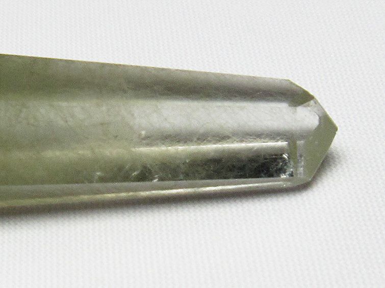 緑ルチル水晶 六角柱[T720-486] 2枚目