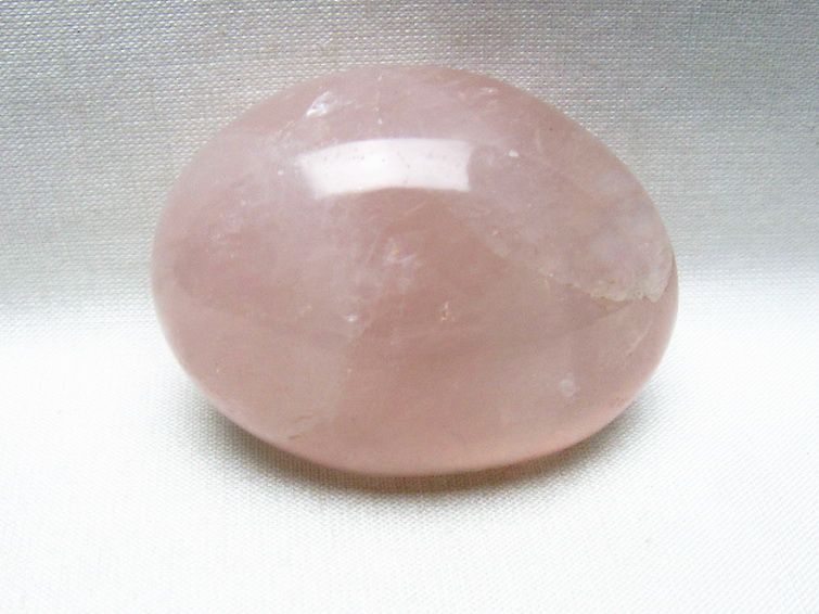 ローズクォーツ 原石 [t723-1803] 2枚目