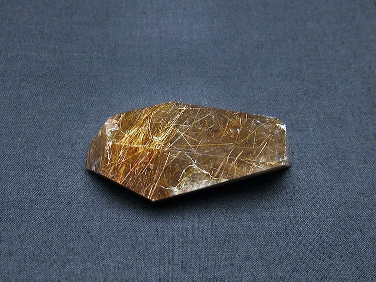ルチルクォーツ（金針ルチル水晶） 原石[T725-2302] 1枚目