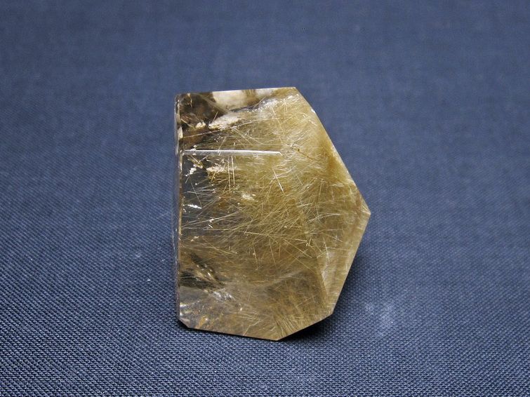 プラチナルチル 原石[T725-2706] 1枚目