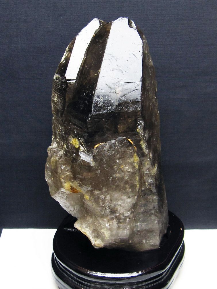 4.9Kg ライトニング水晶 原石[T735-3974] 1枚目