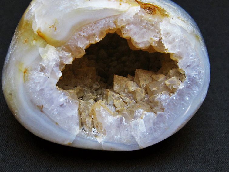 ウルグアイ産 アゲート水晶ドーム[T757-1606] 2枚目