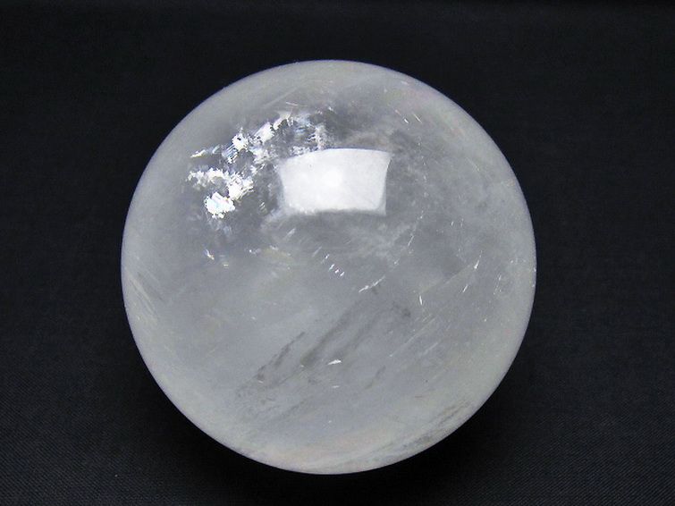 虹入り カルサイト 丸玉 69mm [t758-2240] 1枚目