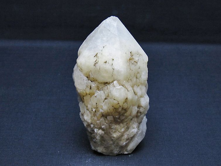 8/1限定価格☆天然石☆水晶☆原石 カテドラルライブラリー 水晶 原石 [t761-3528]