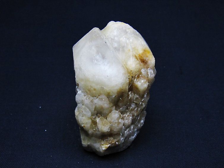 カテドラルライブラリー 水晶 原石 [t761-3647] 1枚目