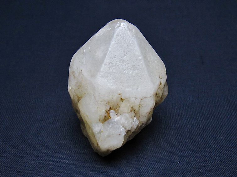 カテドラルライブラリー 水晶 原石 [t761-3656] 1枚目