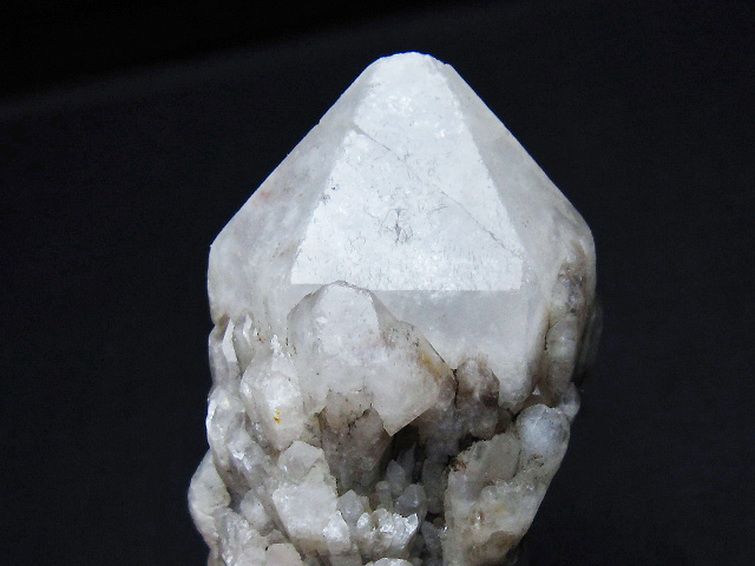 カテドラルライブラリー 水晶 原石 [t761-3712] 3枚目