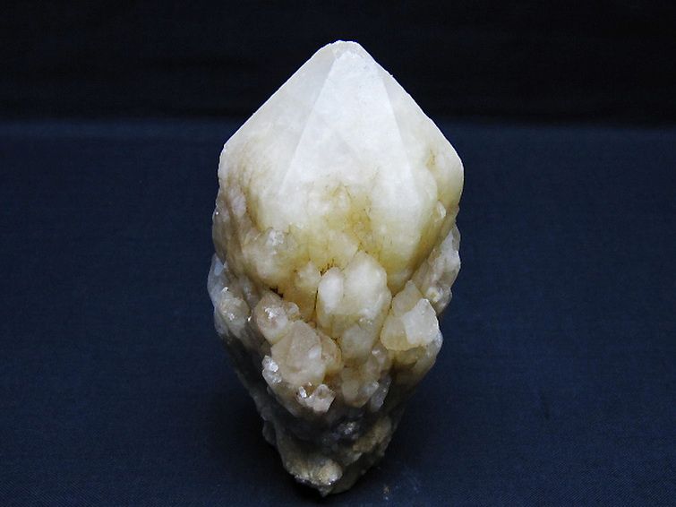 カテドラルライブラリー 水晶 原石 [t761-3733] 1枚目