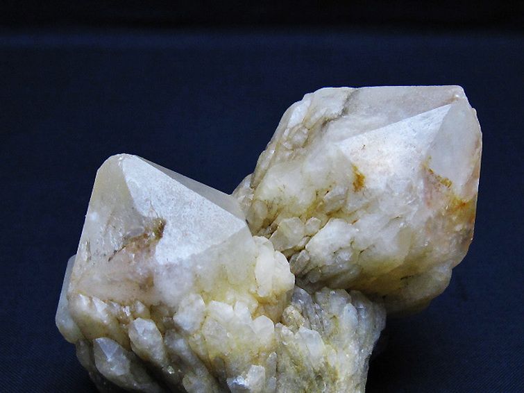 カテドラルライブラリー 水晶 原石 [t761-3736] 2枚目