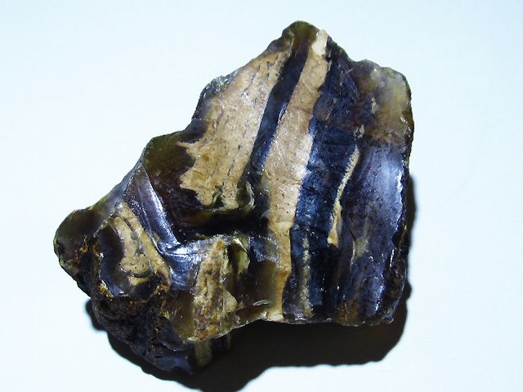 ブルーアンバー 原石[T800-1846] 3枚目
