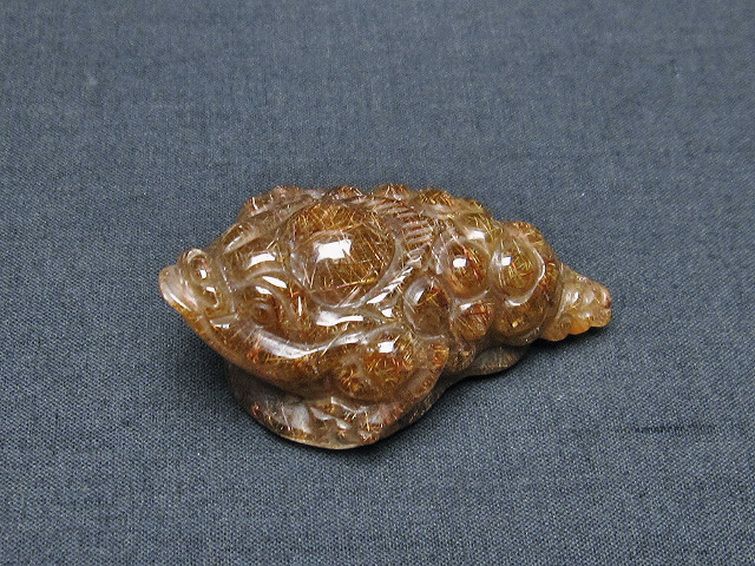 金針ルチル水晶 金蟾 置物 [t801-461] 1枚目