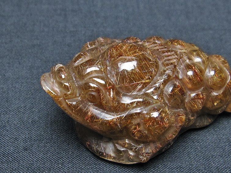 金針ルチル水晶 金蟾 置物 [t801-461] 2枚目