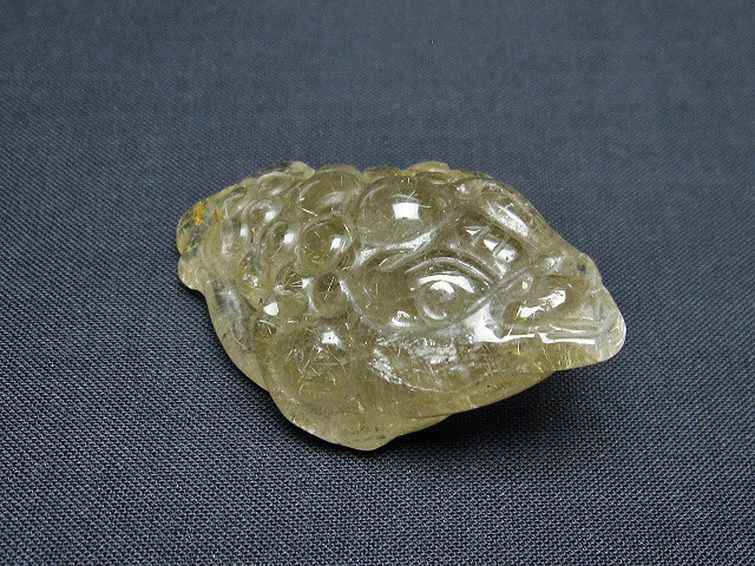 ゴールドタイチンルチル金蟾 置物 [t801-625] 1枚目