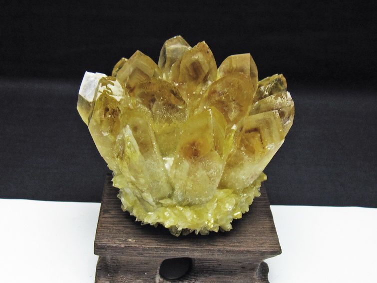 黄水晶 イエロークォーツ クラスター  [t802-6367] 1枚目