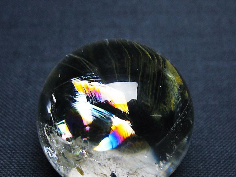 虹入り ヒマラヤ水晶 丸玉 25mm [T91-8878] 2枚目