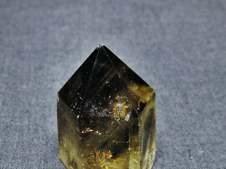 虹入り シトリン水晶 六角柱[T98-1976] 1枚目