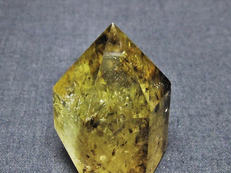 虹入り シトリン水晶ファントム 六角柱[T98-2040] 3枚目
