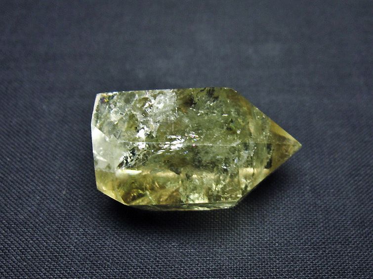 虹入り シトリン水晶 六角柱 [t98-2245] 3枚目