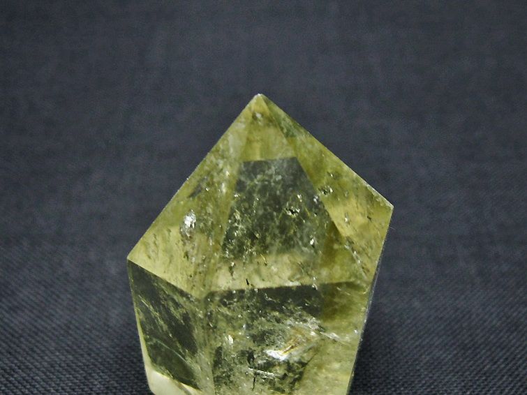 虹入り シトリン水晶 六角柱 [t98-2248] 2枚目