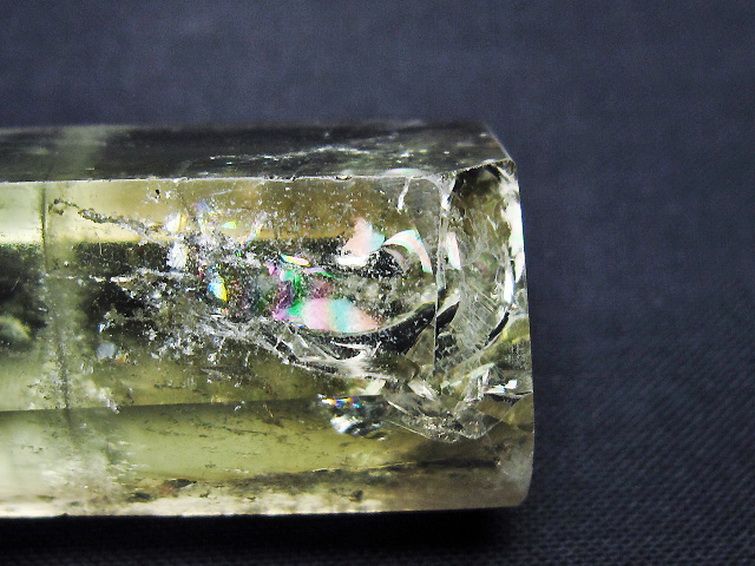 虹入り シトリン水晶 六角柱[T98-2303] 1枚目