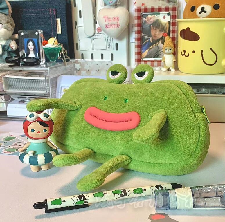 かえる　カエル　筆箱　ポーチ　かわいい　面白い　インスタ映え　動物　韓国 かえる ペンケース 筆箱 ポーチ 韓国 雑貨 可愛い - メルカリ