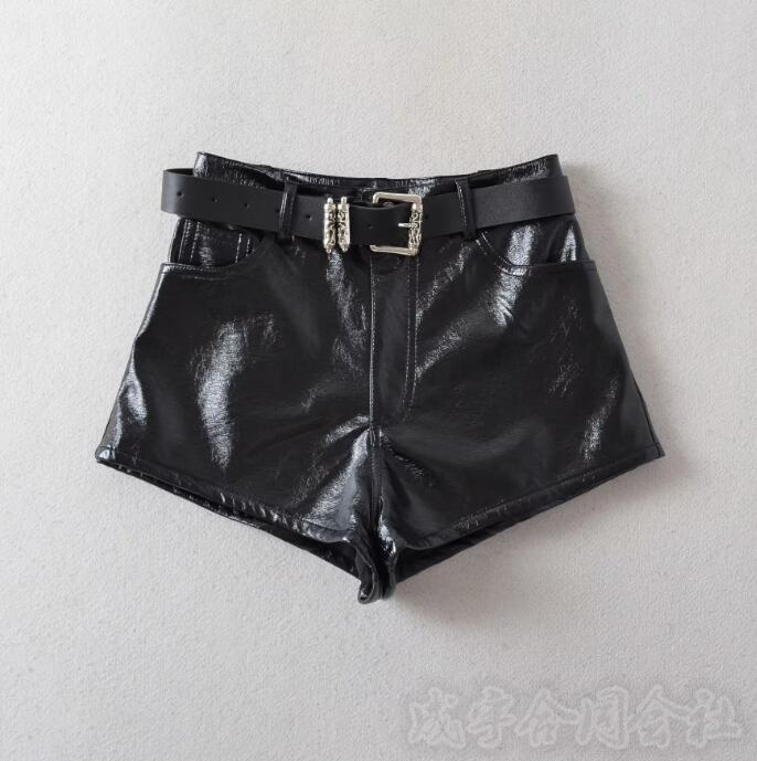 素敵 フェイクレザー ハーフパンツ ベルト付 バイカ―パンツ ベルト付きフェイクレザーショートパンツ(130~160cm)[品番