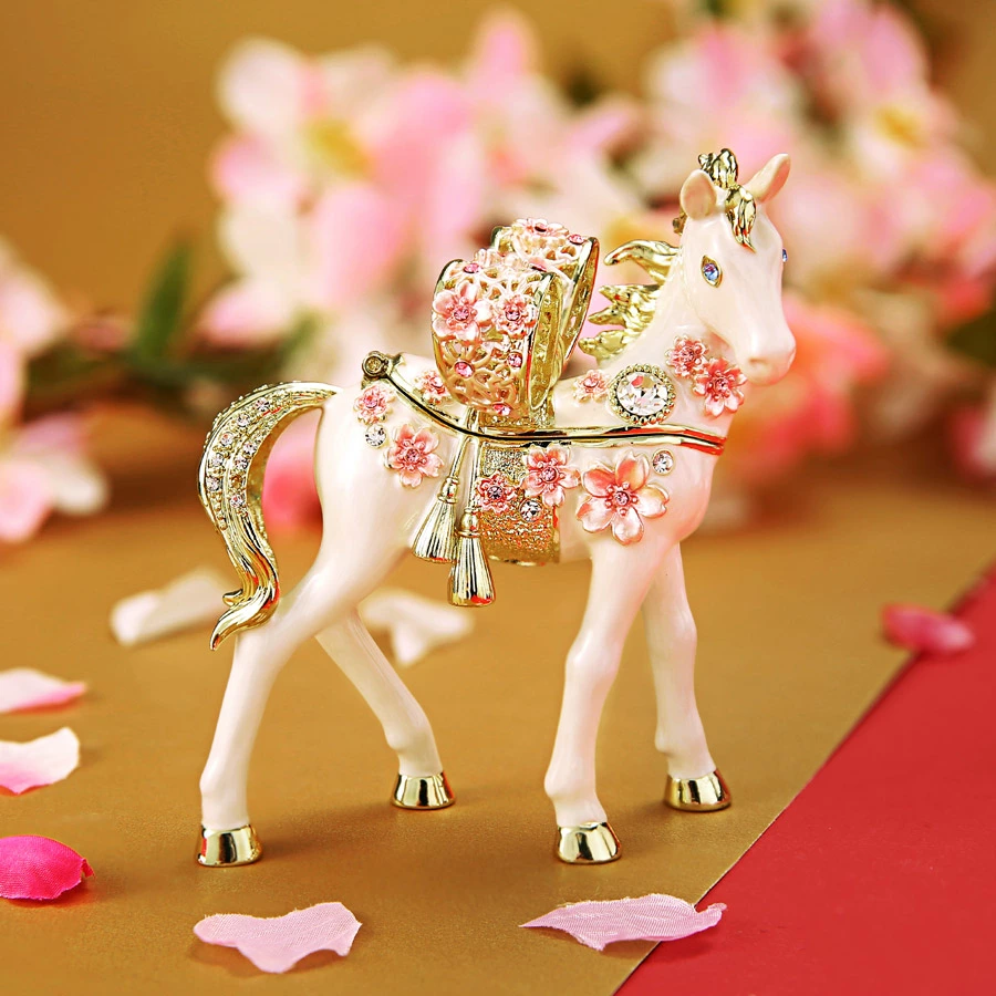 2026年 干支の置物 ジュエリーボックス 干支 午年 ウマ 白馬 桜子馬 桜