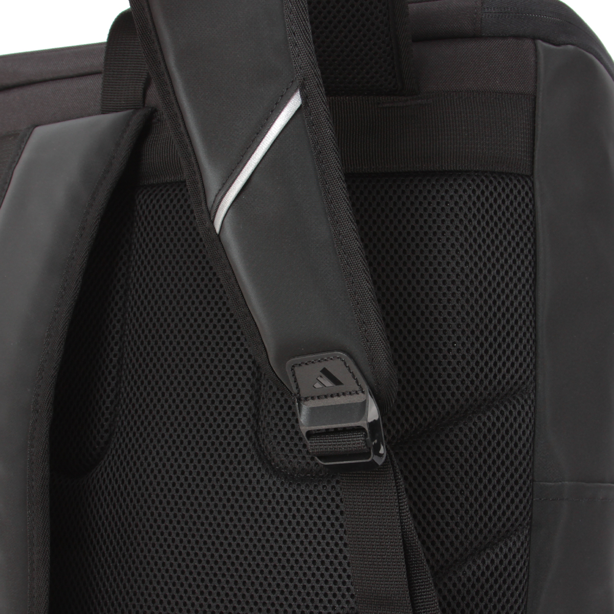 adidas 最大33% 4/24限定 2025年モデル アディダス リュック 30L