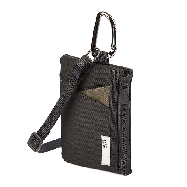 ◆国内発送◆【SACAI】ネックストラップ付ミニウォレット SACAI＜サカイ＞ ネックストラップ付ミニウォレット（2245832