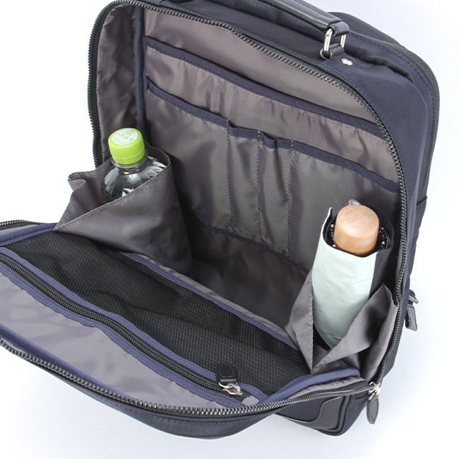 新品 TAKEO KIKUCHI ビジネスリュック A4 アクシズ Ⓗ 楽天市場】タケオキクチ TAKEO KIKUCHI 牛革使い ビジネスリュック