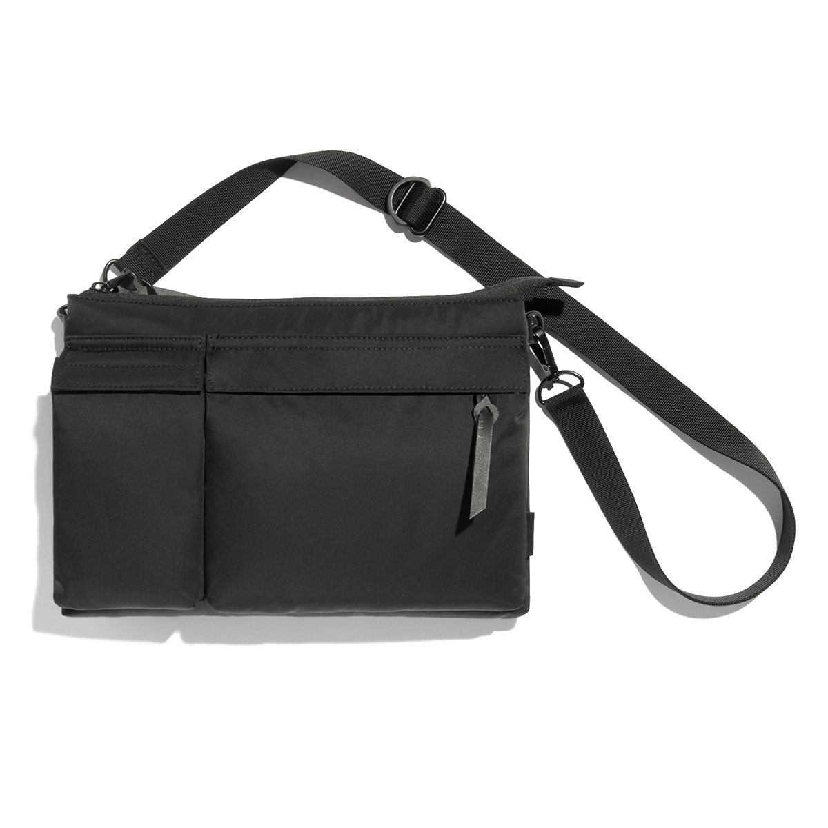 UNTRACK 最大46% 1/8限定 アントラック ショルダーバッグ サコッシュ