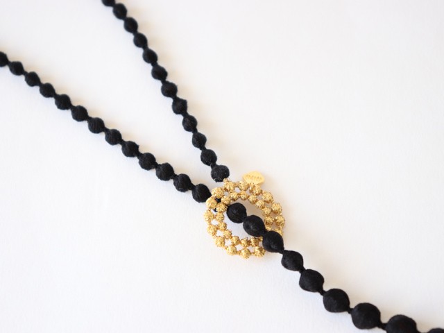 トリプルオゥ スフィア シルク ラリエット ブラック : 雑貨のお店