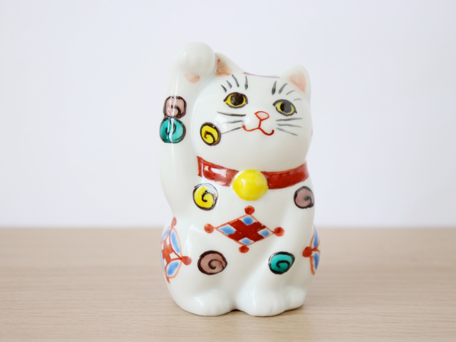 九谷焼　招き猫　左手 楽天市場】招き猫 (左手：千客万来,右手：金運上昇) ／九谷焼4号