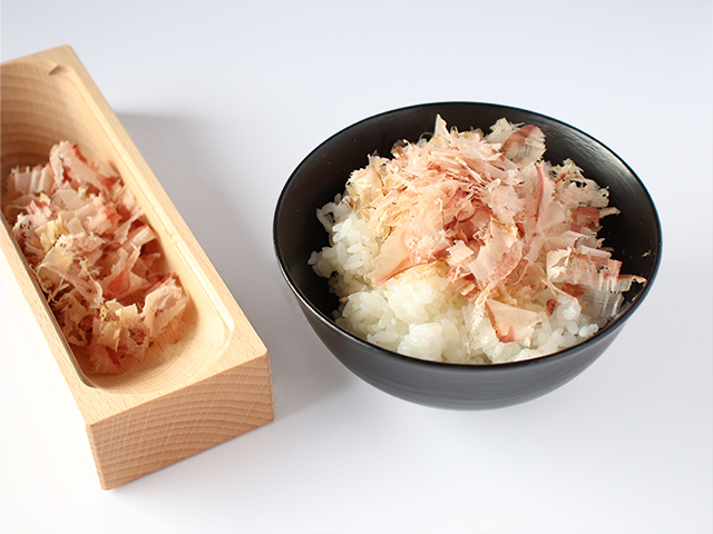 即納できます】鰹節削り器 赤香 青紙 ブナ 台屋 山谷製作所 : 雑貨のお