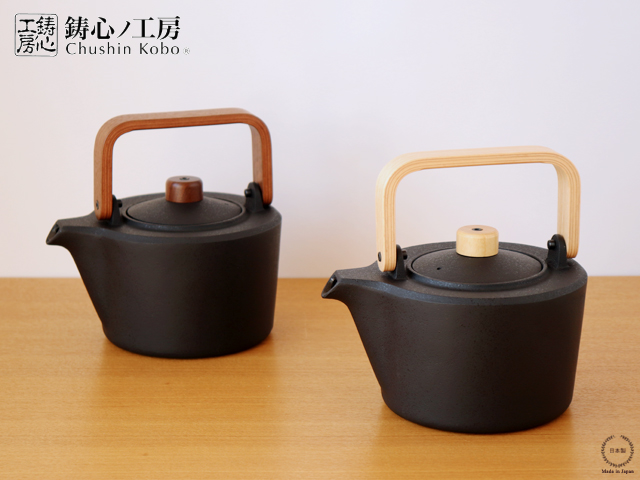 鋳心ノ工房 いものケトルM 木のハンドル (ウォルナット／ホワイト