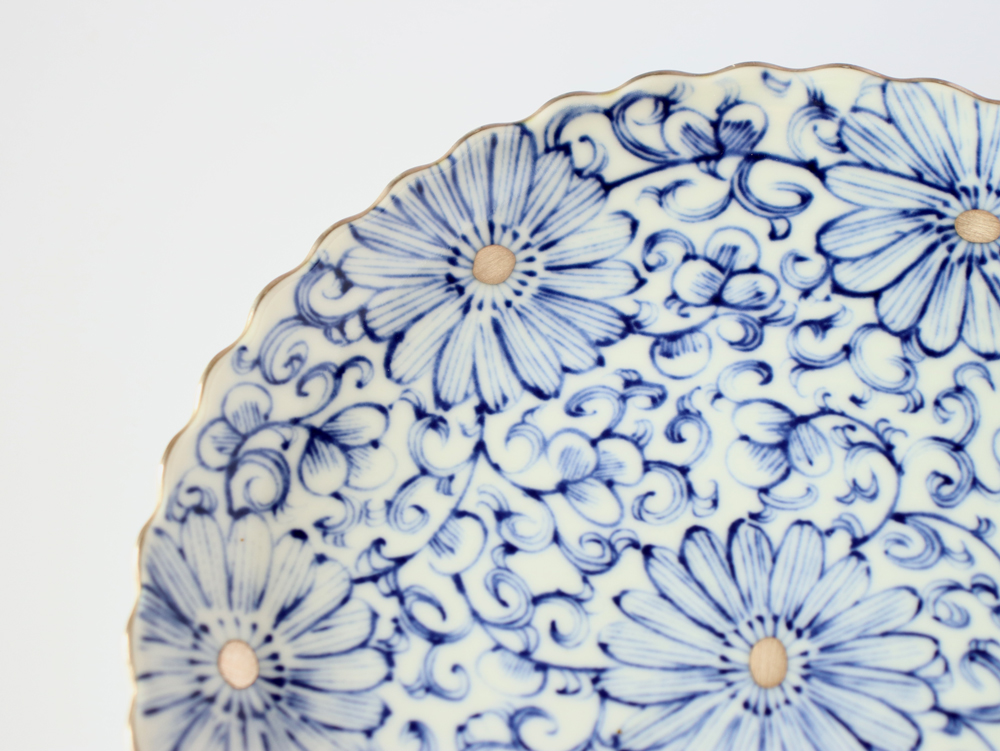 林九郎窯 古伊万里様式 藍青シリーズ 銀花唐草 輪花 プレート17cm