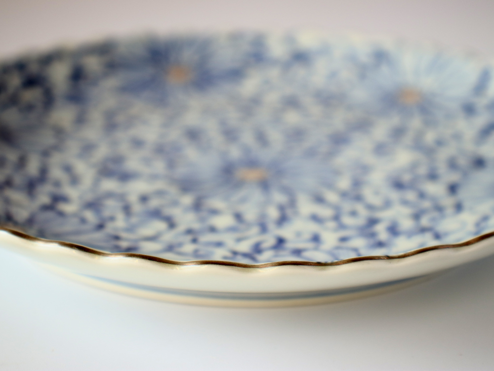 林九郎窯 古伊万里様式 藍青シリーズ 銀花唐草 輪花 プレート17cm
