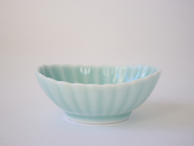 鍋島虎仙窯 鍋島青磁 菊豆鉢 / 菊楕円豆鉢 : 雑貨のお店セレクト
