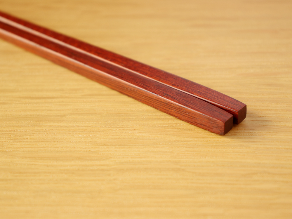 大黒屋 江戸木箸 三味胴 サティーネ 21.5cm 日本製 朱 天然木 : 雑貨の