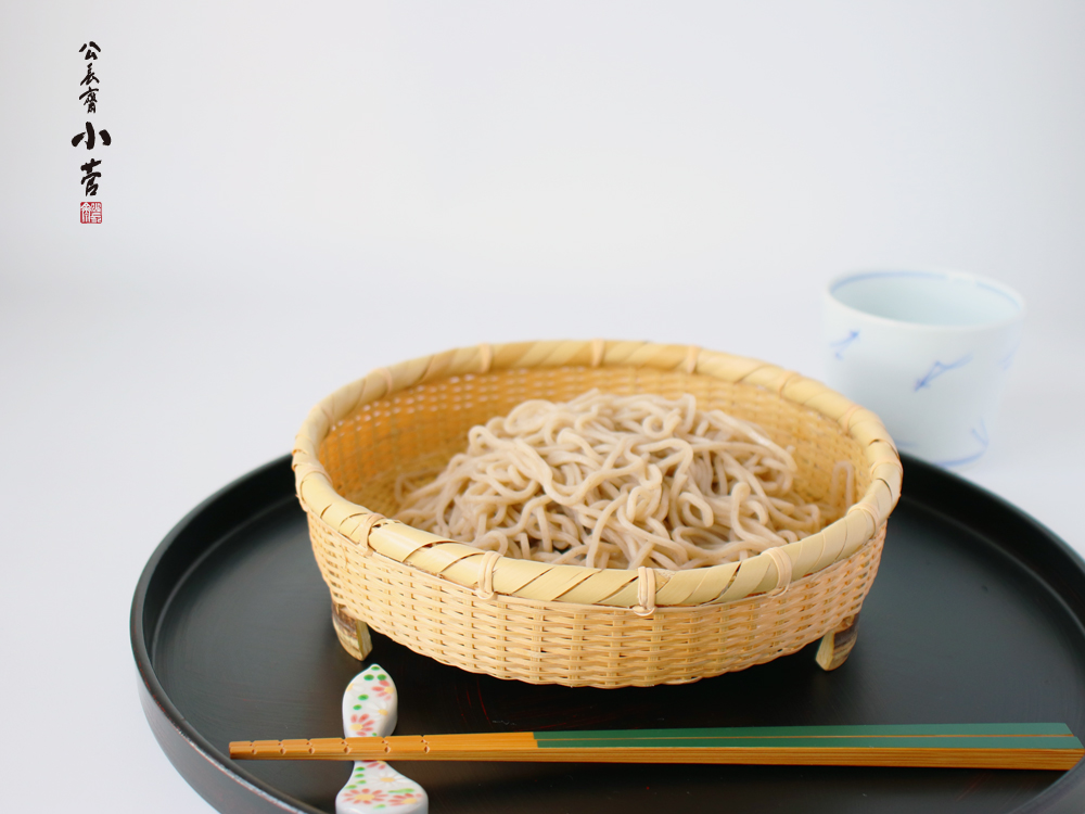 公長齋小菅 足つきざる S 蕎麦 水切り 竹 19cm 竹細工 老舗 : 雑貨のお