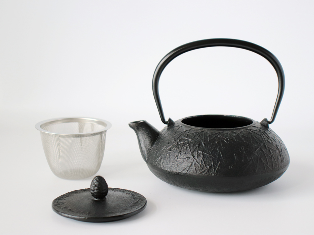 西川貞三郎商店 茶の間セット 鉄急須＆汲出し碗 銀彩松葉 京焼 清水焼