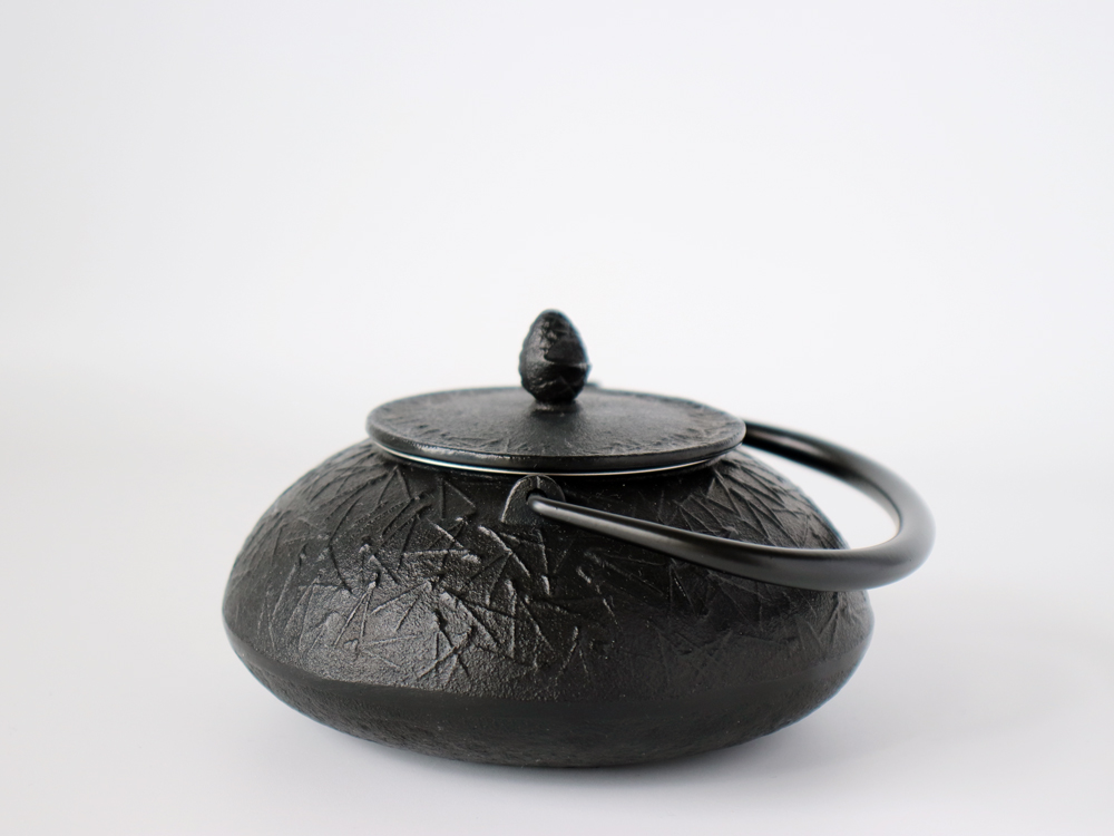 西川貞三郎商店 茶の間セット 鉄急須＆汲出し碗 銀彩松葉 京焼 清水焼