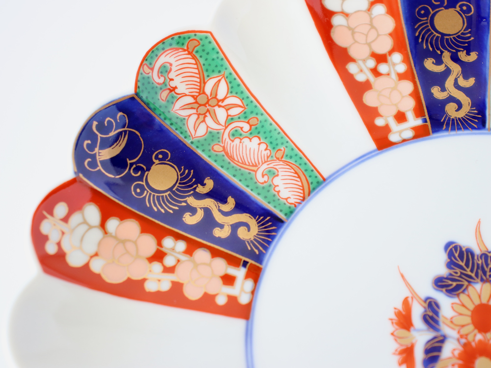 林九郎窯 古伊万里様式 見込菊花紋 プレート24cm 波佐見焼 8号 : 雑貨