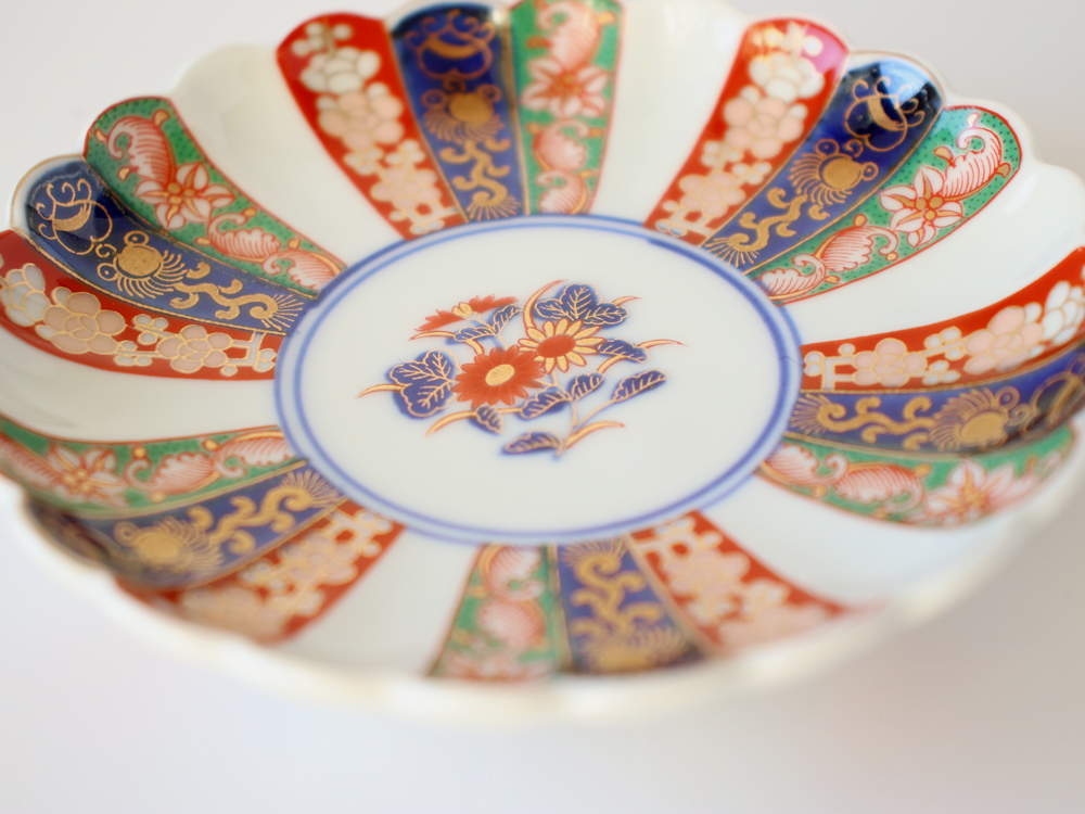 林九郎窯 古伊万里様式 見込菊花紋 プレート10cm 波佐見焼 3号 : 雑貨