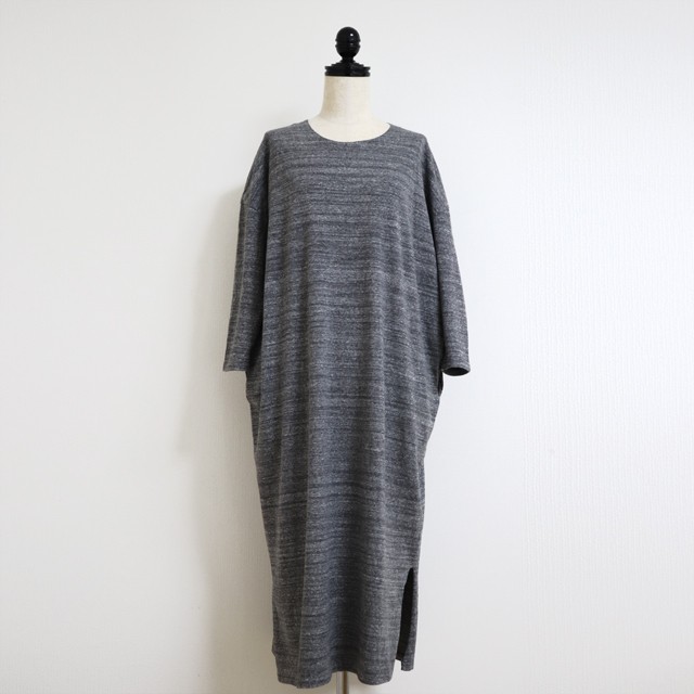 yohaku（余白）長く着られるシンプルなデザイン 筒状に編んだTUTUオーガニックBD天竺 長袖Tシャツ yohaku（余白）長く着られるシンプルなデザイン 筒状に編んだ