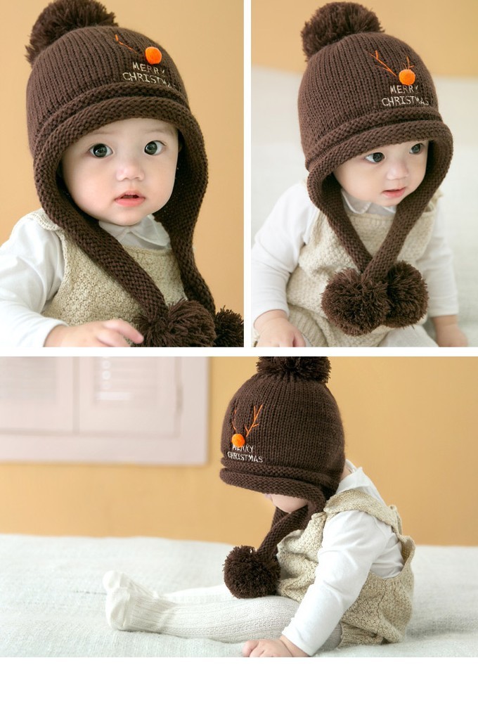 ポンポン付きベビー帽