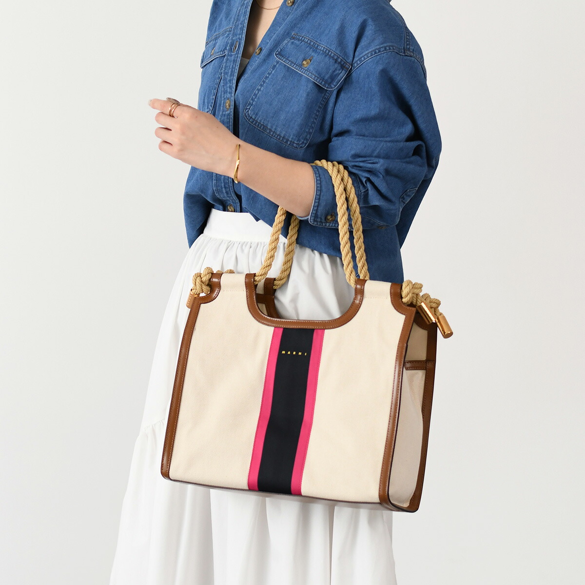 セール】マルニ MARNI MARNI かごバッグ EastーWest SMALL TOTE