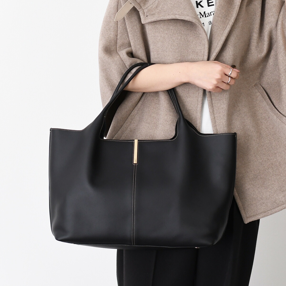 TOD'S（トッズ） バッグ BAG 鞄 レザーミディアムバッグ