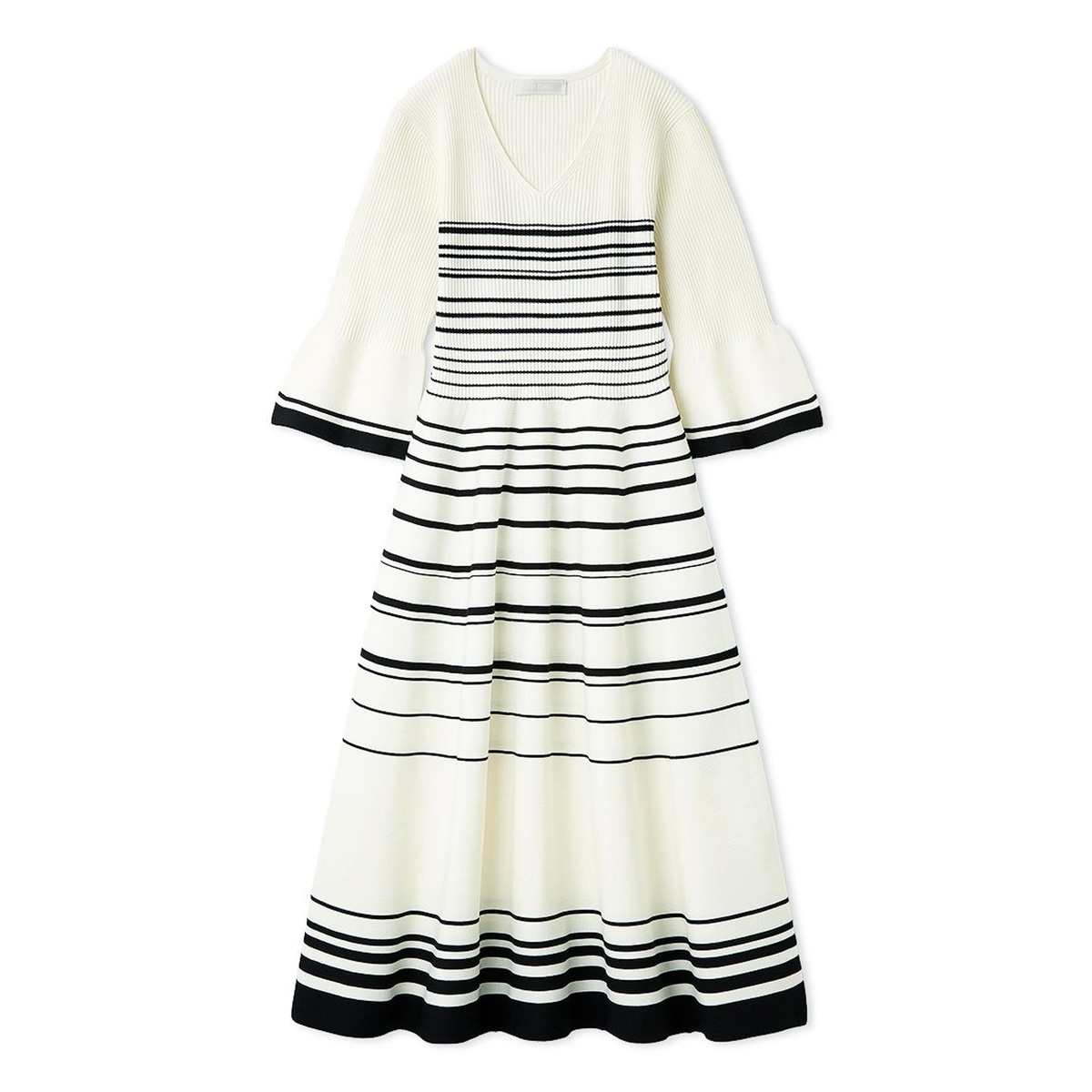 美品！CELFORD ベルスリーブ ガーメントワンピース オフホワイト celford ベルスリーブホールガーメントワンピース ホワイト