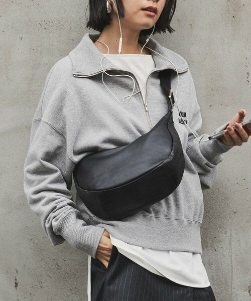 russet（ラシット） 《3/4〜価格改定》ソフトレザーラウンドショルダー